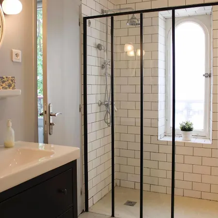 Luminous 60m2 Paris