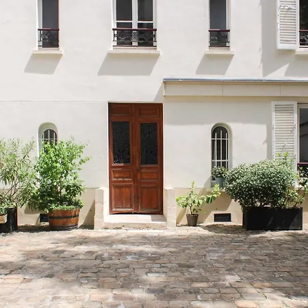Luminous 60m2 Apartment